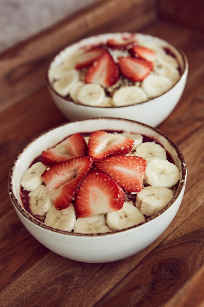 Acai Bowl with fruit toppings