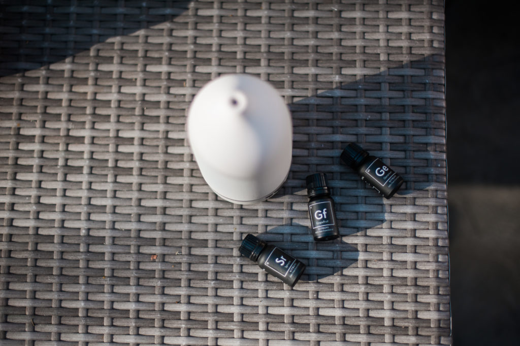 Diffusing Essentials Oils for a Zen Atmosphere at Home with Vitruvi | by The Luxi Look